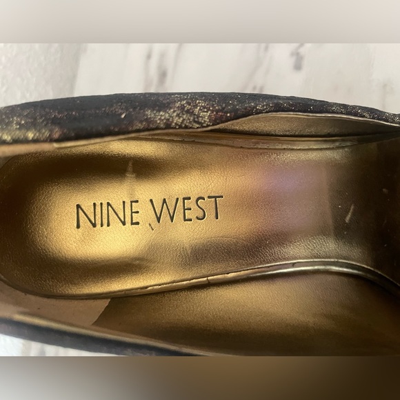 Nine West - Cheetah Print Pumps (8M) - Picture 4 of 7